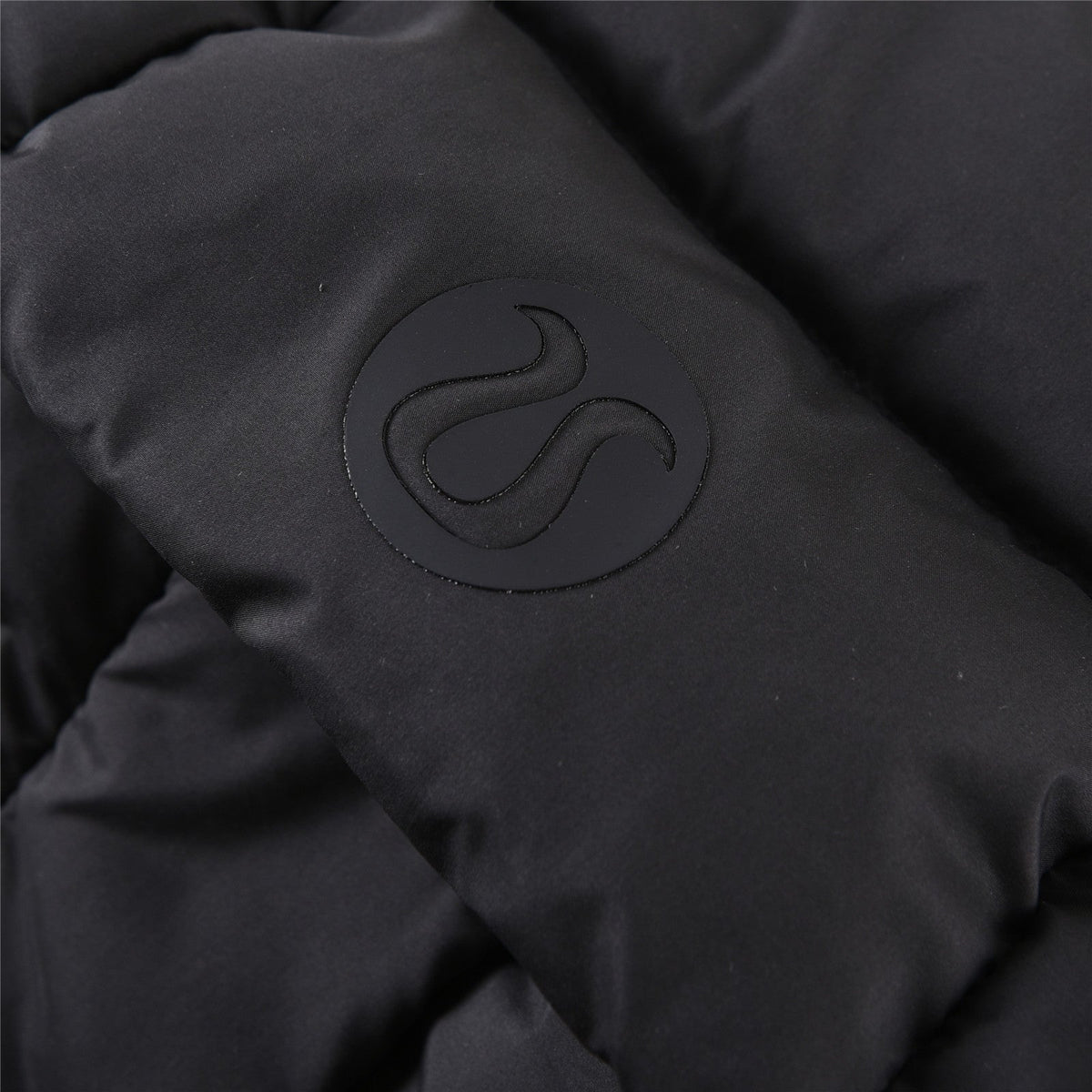 Lululemon Black Wunder Puff Jacket for Women's Daily Rotation
