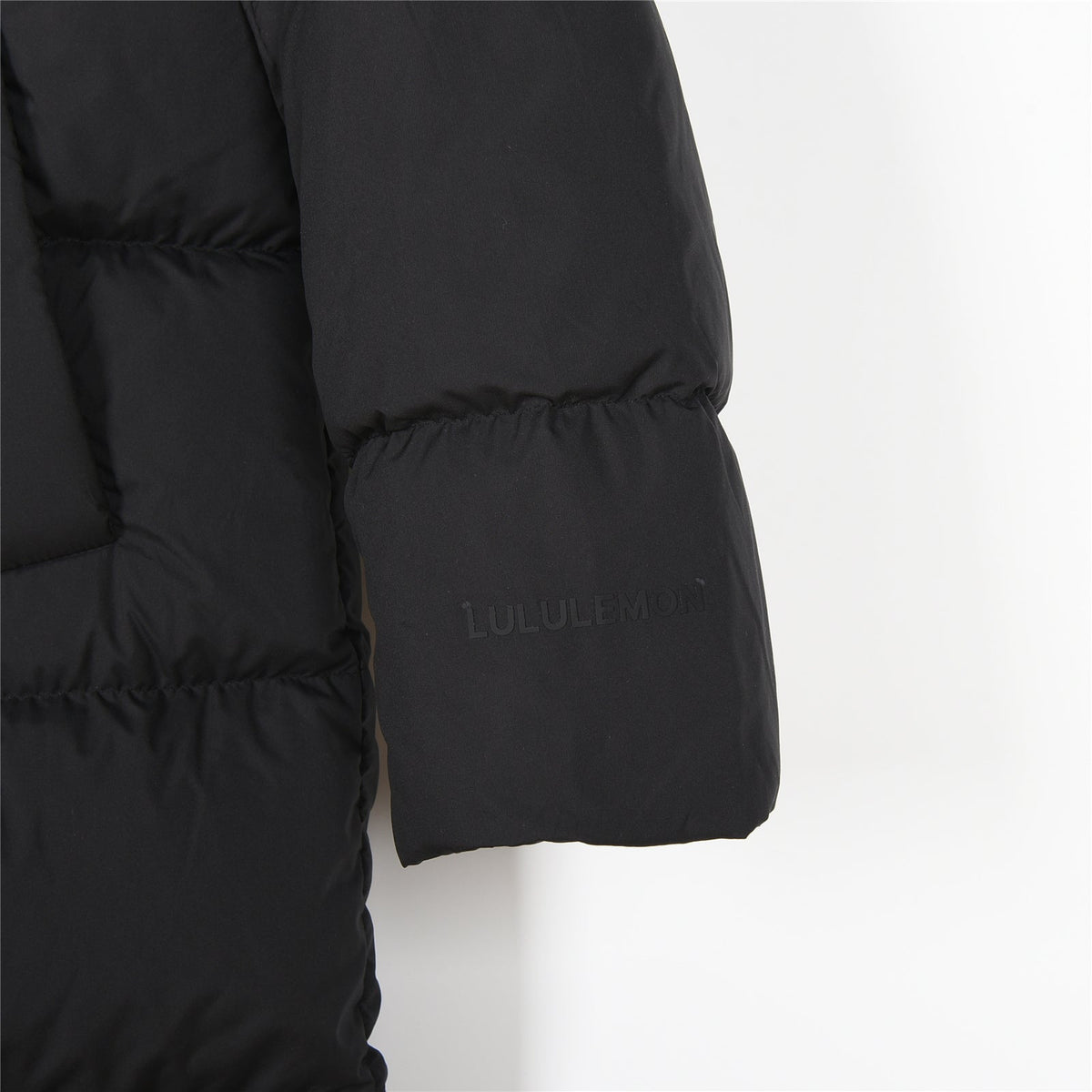 Lululemon Black Wunder Puff Jacket for Women's Cold Commutes
